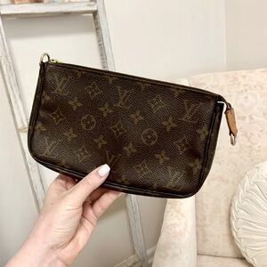 Vintage Louis Vuitton Pochette Accessories